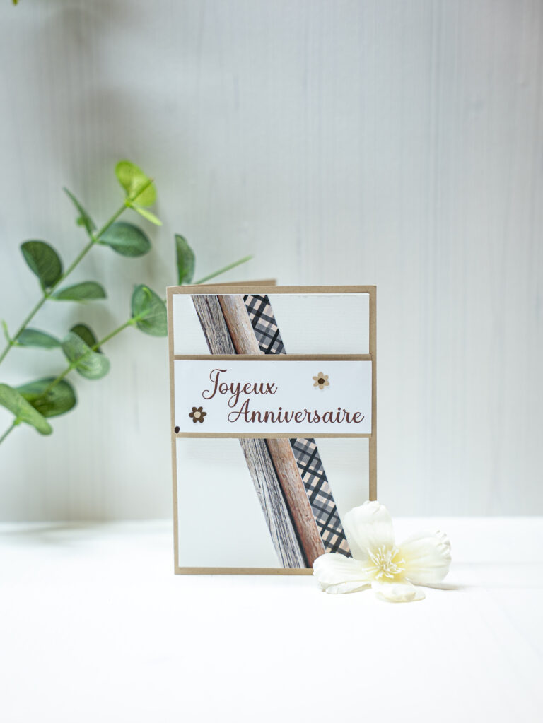 Carte joyeux anniversaire Cyntia Créations — modèle bois