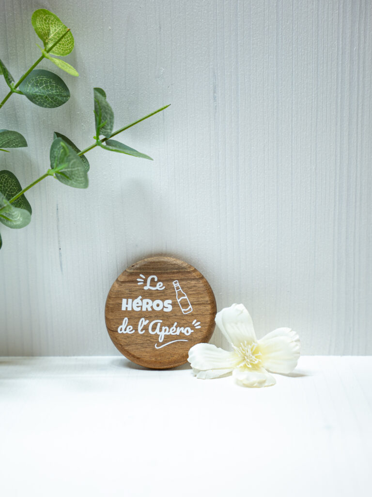 Décapsuleur en bois personnalisé — Cyntia Créations
