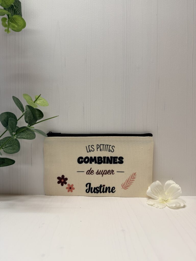 Création sur mesure Cyntia Créations — pochette personnalisée avec prénom