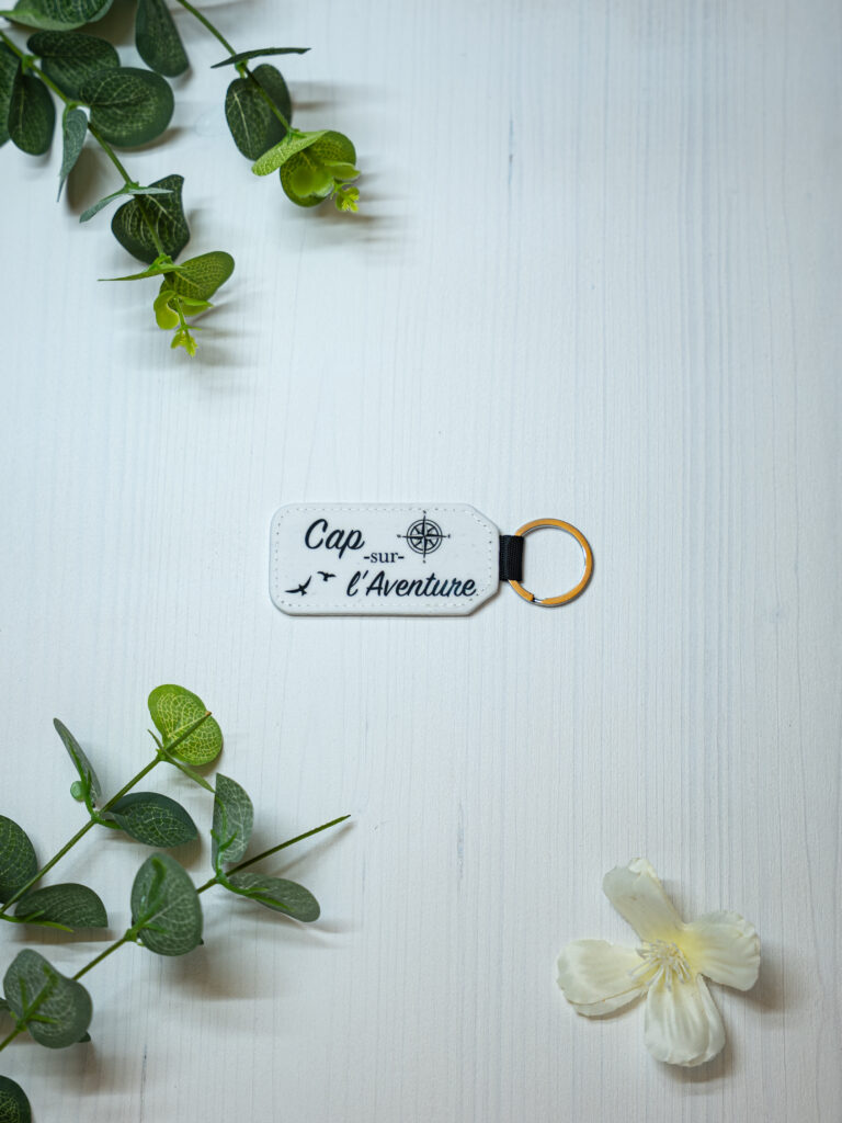 Porte-clé similicuir personnalisé — Cyntia Créations