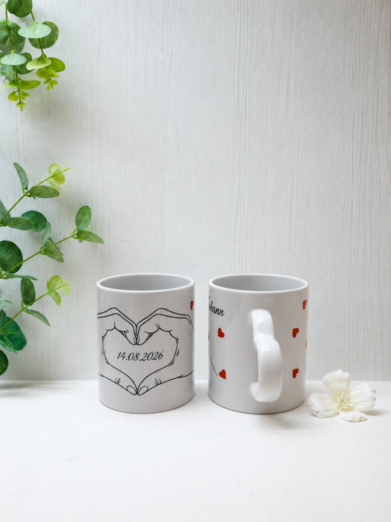 Création sur mesure Cyntia Créations — duo de tasses anse cœur