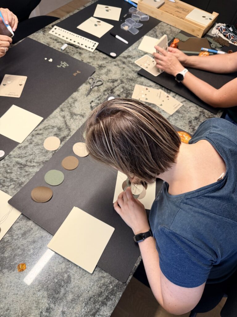 Atelier créatif chez Cyntia Créations à Mézières